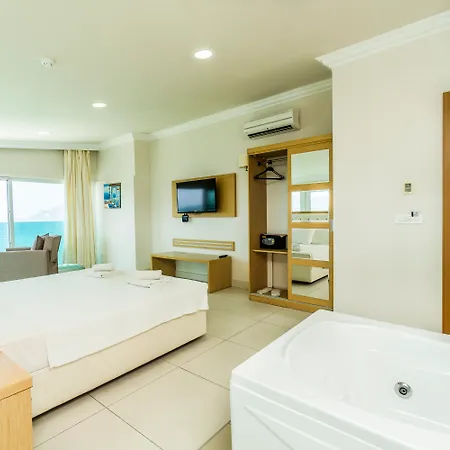Dragut Point North Курортный комплекс Тургутрейс