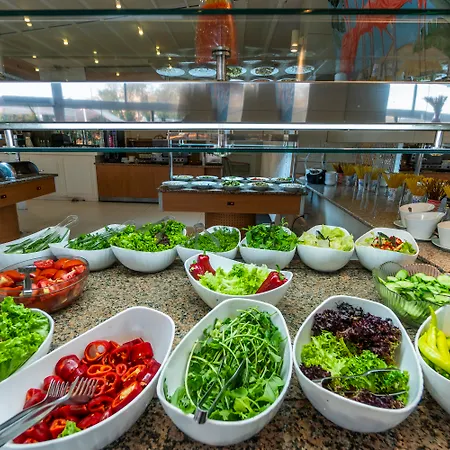 Dragut Point North Rezort 3*