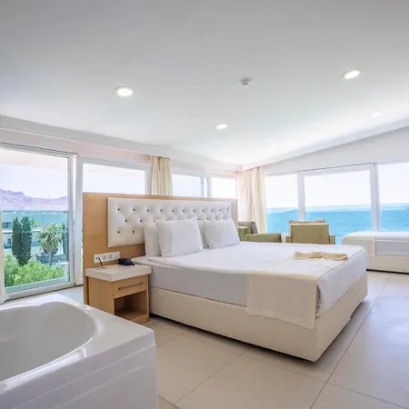 Dragut Point North 3*